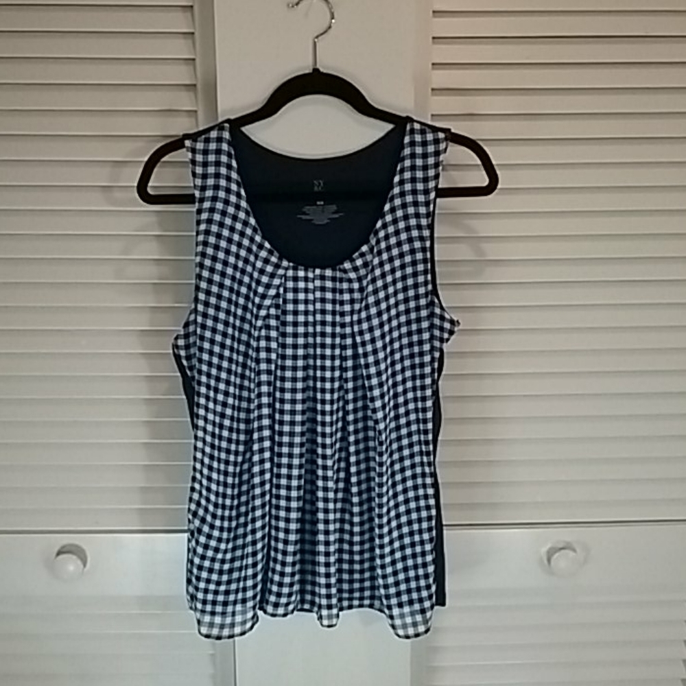 🔷️*Blue Checked Sleeveless Top NWOT
